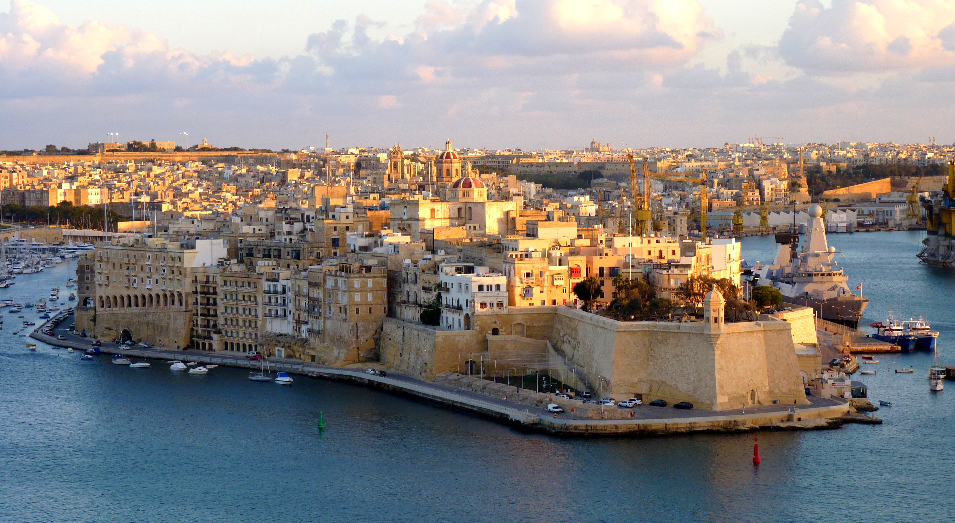 300 siciliani bloccati a Malta, il sindaco di Pozzallo chiede a Musumeci il nulla osta