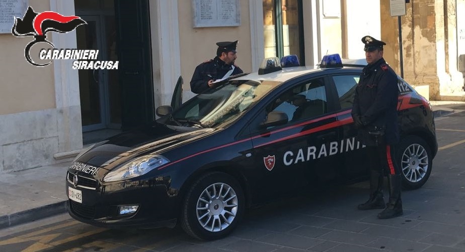 Dalla provincia di Ragusa a Pachino in giro per acquistare le uova. Sanzionato. Ad Augusta, chiuso panificio aperto di domenica