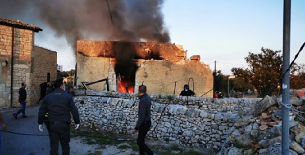Esplode bombola a Modica. Ferito il proprietario