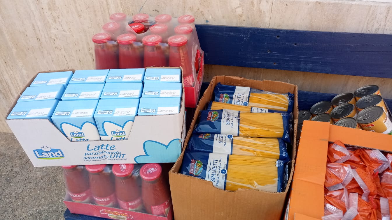A Scoglitti, la panchina della solidarietà. L’iniziativa spontanea di Nunzio Quattrocchi. FOTO