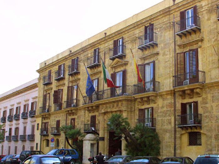 Beni confiscati alla mafia: dalla Regione Sicilia 150 mila euro ai Consorzi dei Comuni