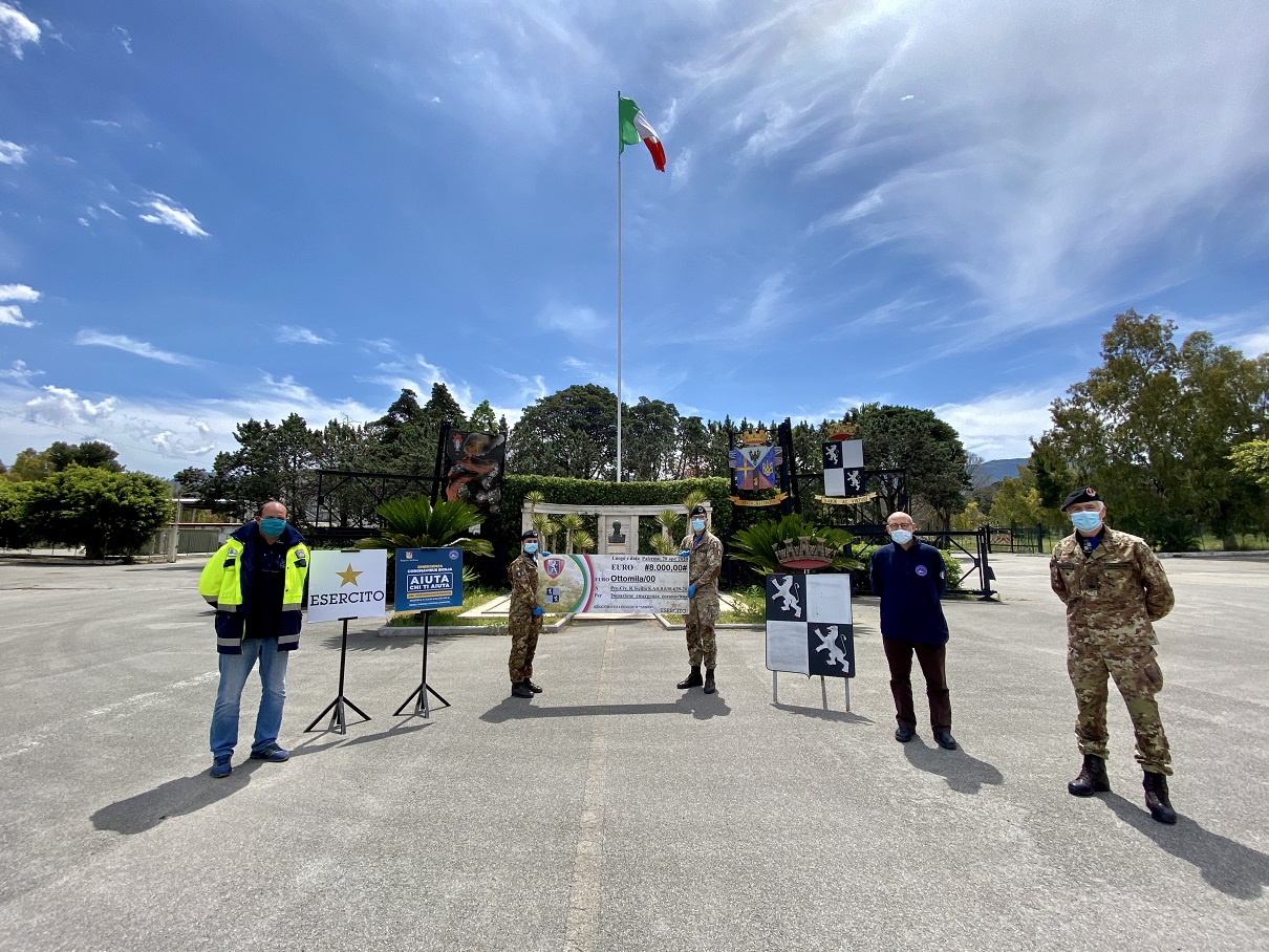 L’Esercito consegna assegno da 8.000 euro alla Protezione Civile Siciliana
