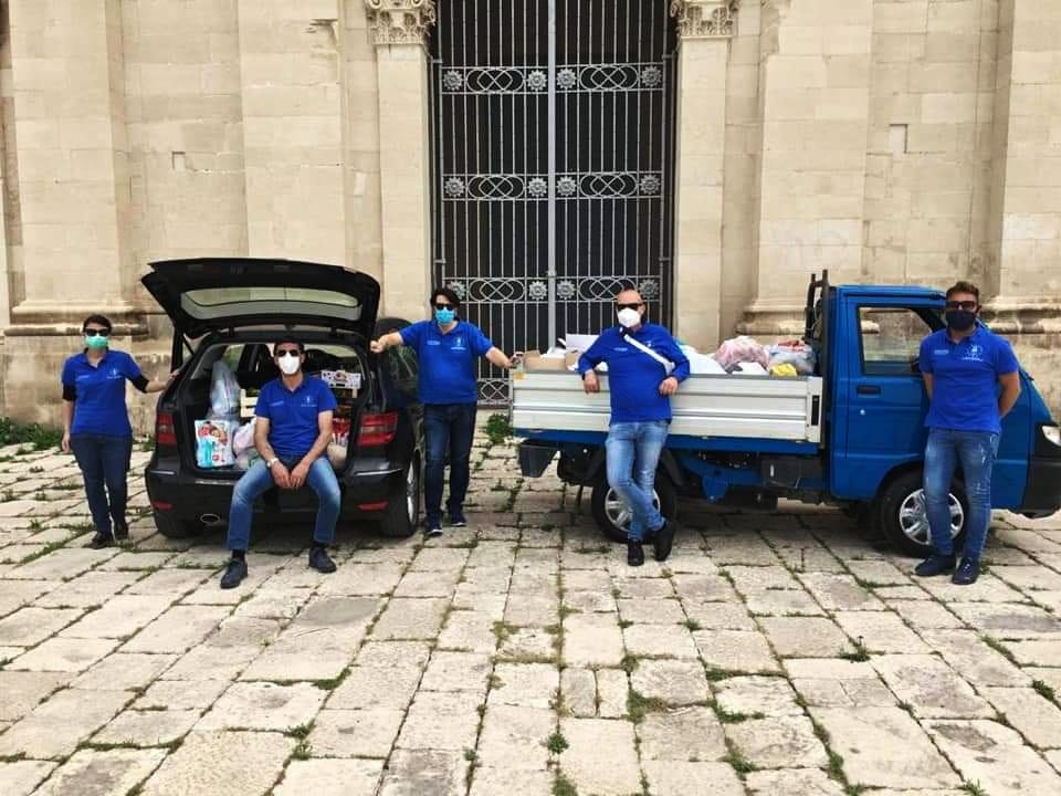 Non ci sarà l’asta per l’Addolorata di Comiso, ma sono stati raccolti lo stesso beni di prima necessità