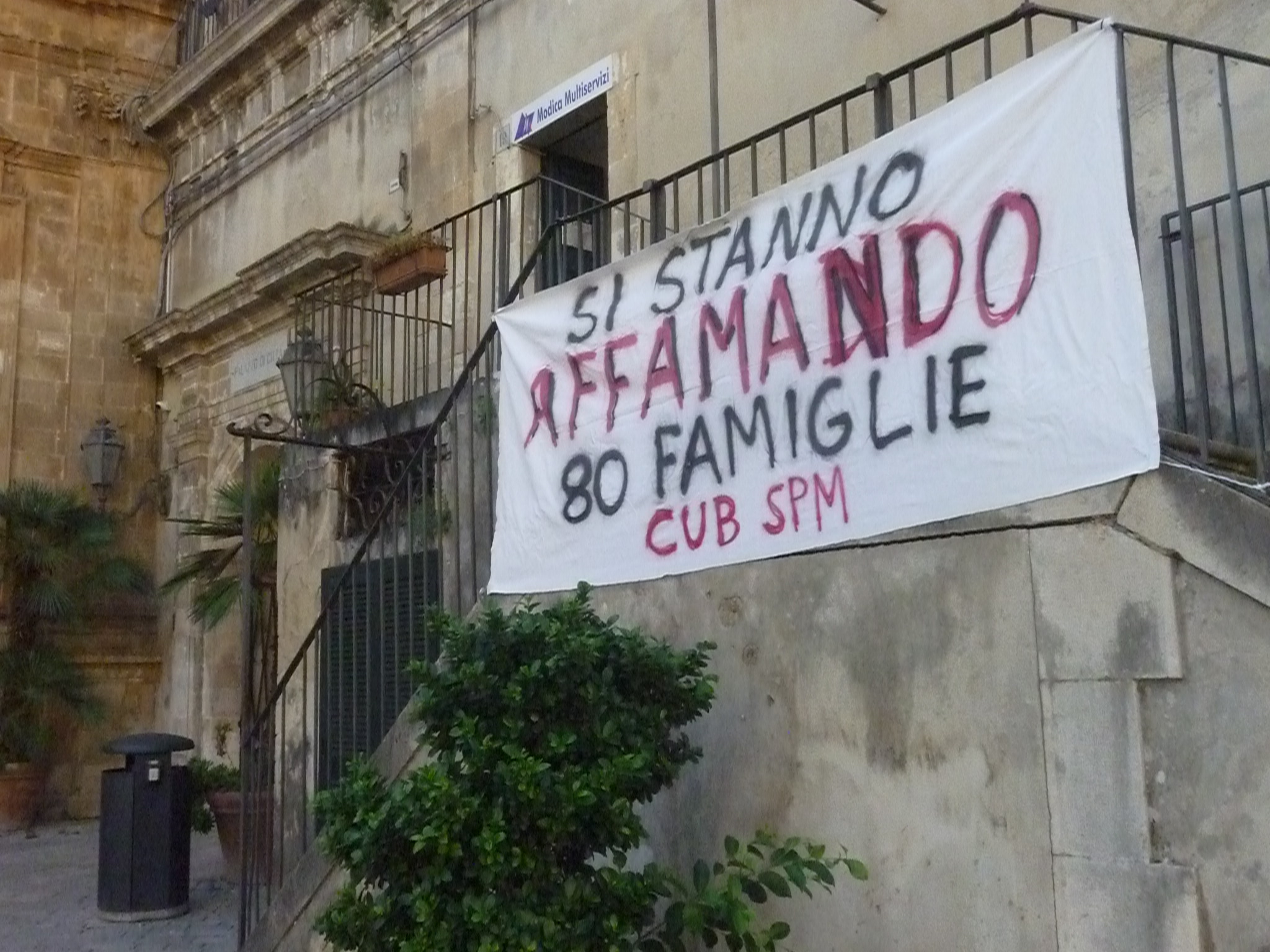 Flash mob dei lavoratori della Servizi per Modica indetto per venerdì 22 dalle ore 18.00