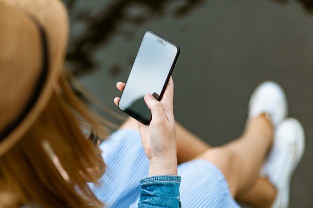 La truffa delle “chiamate mute” arriva anche nel Ragusano: bastano pochi secondi per rubare la tua voce