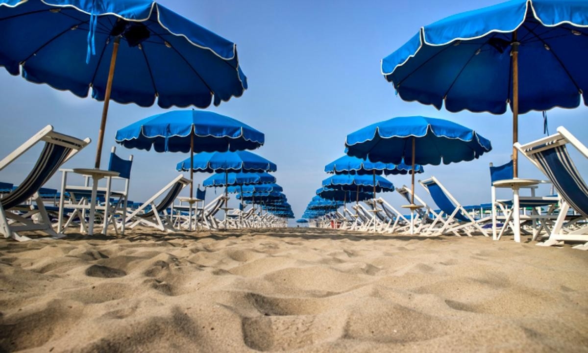 Concessioni balneari verso le gare: sulla costa iblea canoni da millecinquecento a tredicimila euro l’anno