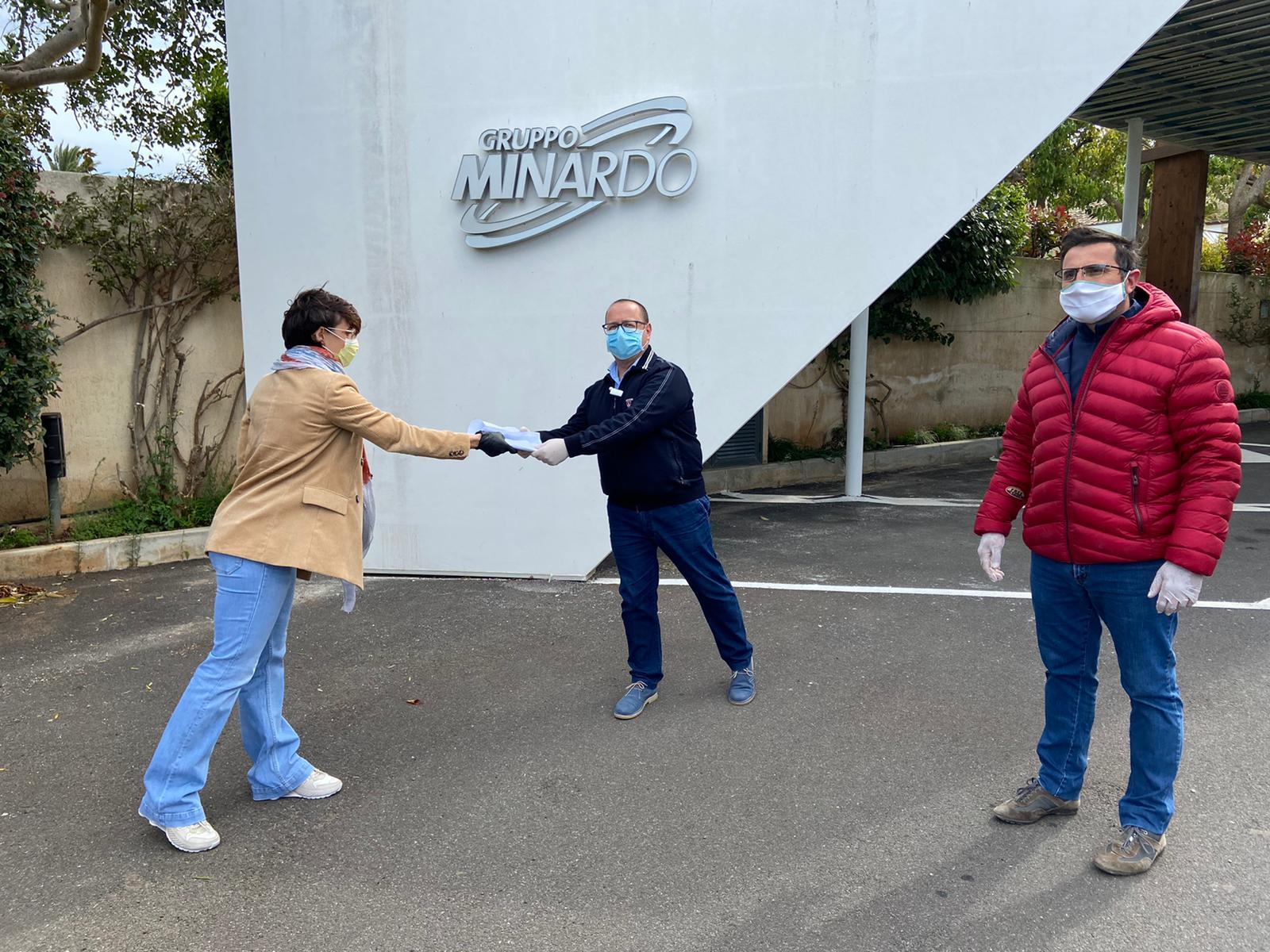 Giornalisti e dipendenti del gruppo Minardo in soccorso a 200 famiglie.