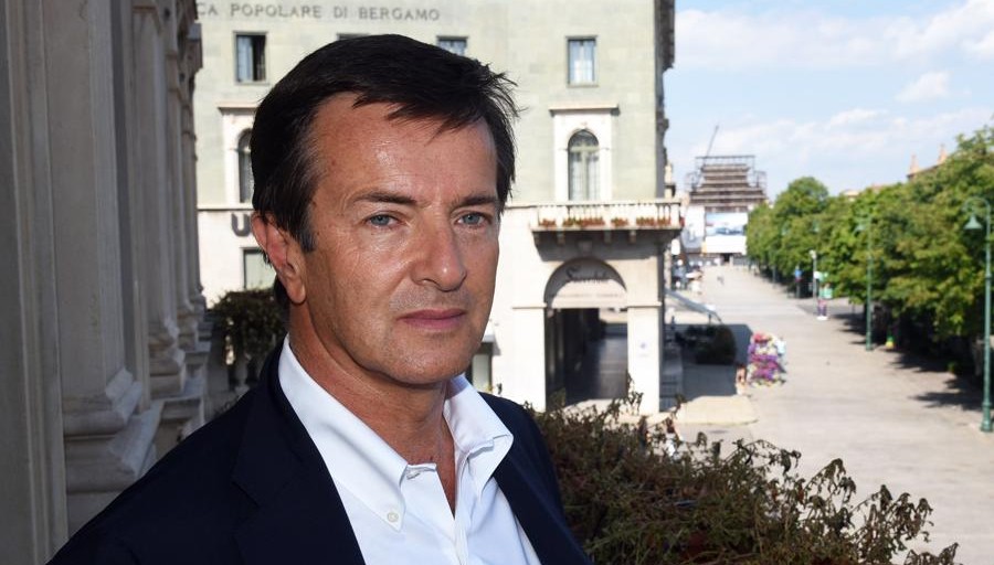 Bergamo dona tablet e Pc ai bambini dello Zen di Palermo: “Abbiamo un debito con la città”