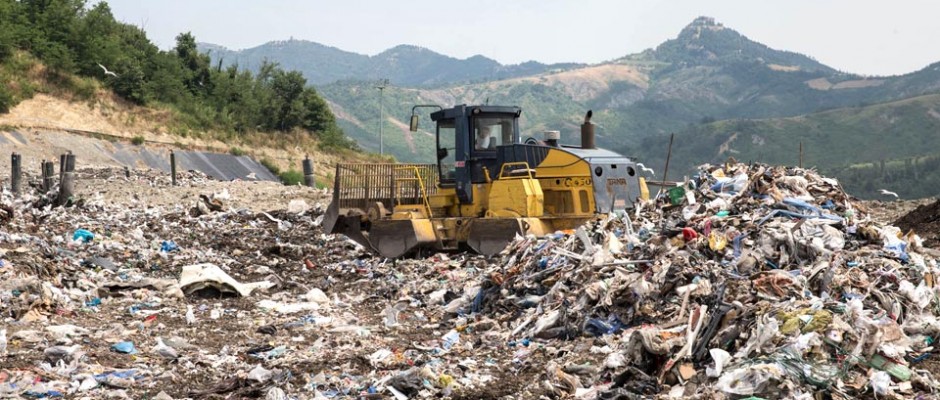 Affari e discariche in Sicilia e a Scicli. Il partito della “monnezza”. Di Attilio Bolzoni e F. Trotta