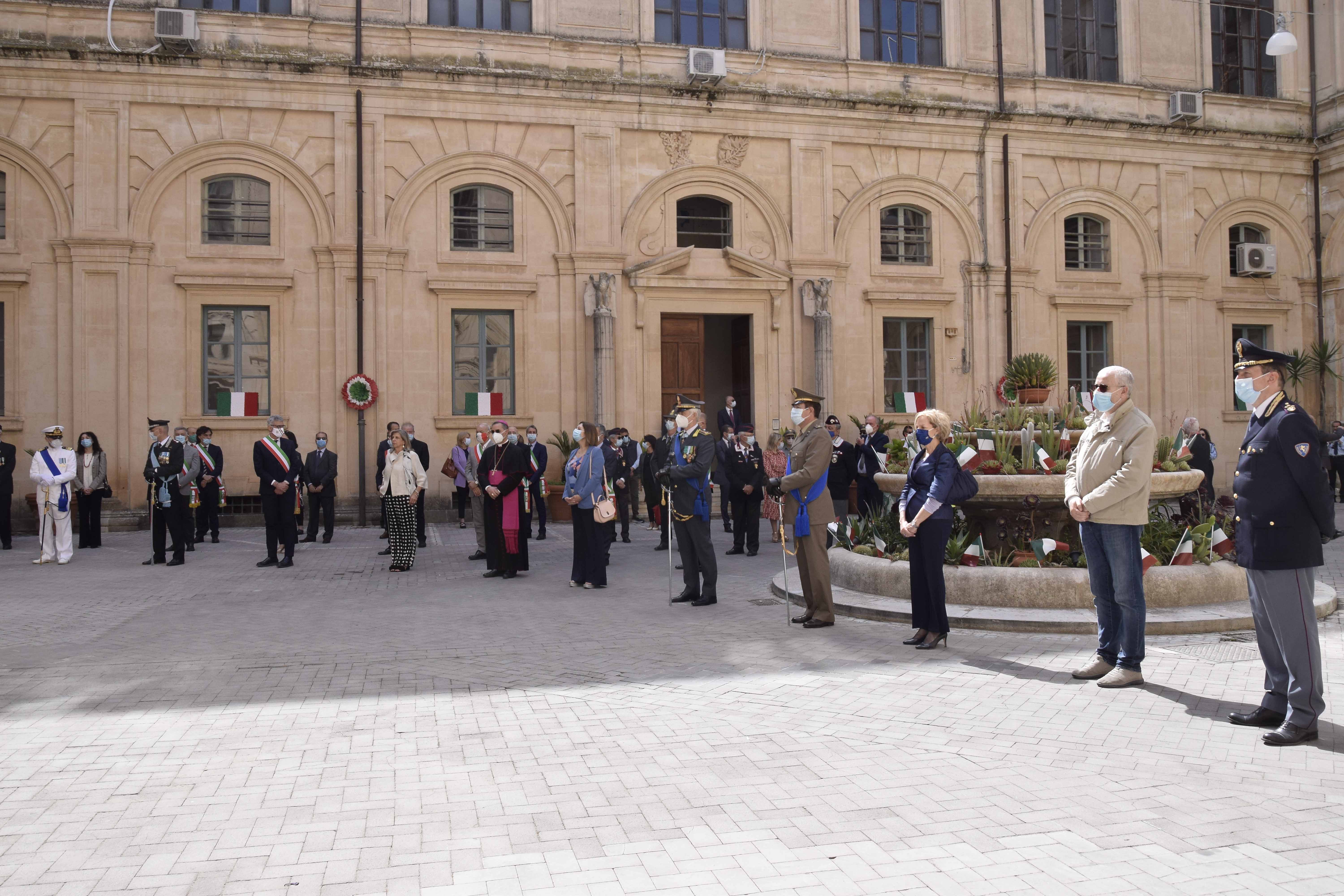 Nel giorno della festa della Repubblica, il Prefetto rivolge un pensiero agli studenti, alla stampa e alle donne