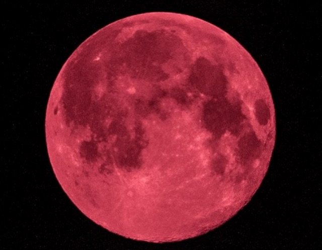 Stasera non scordatevi di guardare il cielo: ci sarà un’eclissi di luna penombrale. Ecco cosa vuol dire