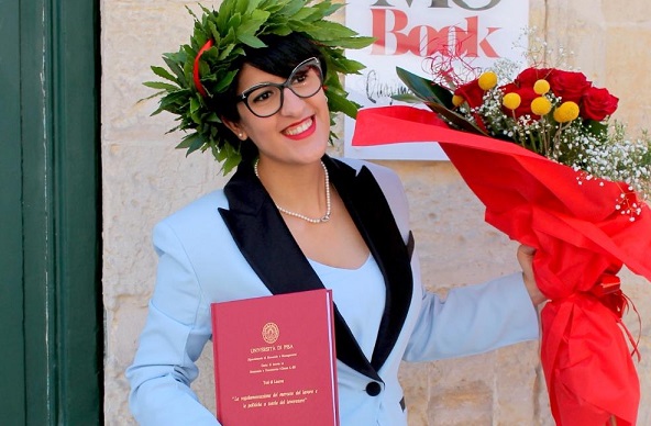 Modica: ci si può laureare nella sala Grana Scolari della biblioteca Salvatore Quasimodo. La prima è stata Beatrice Zocco