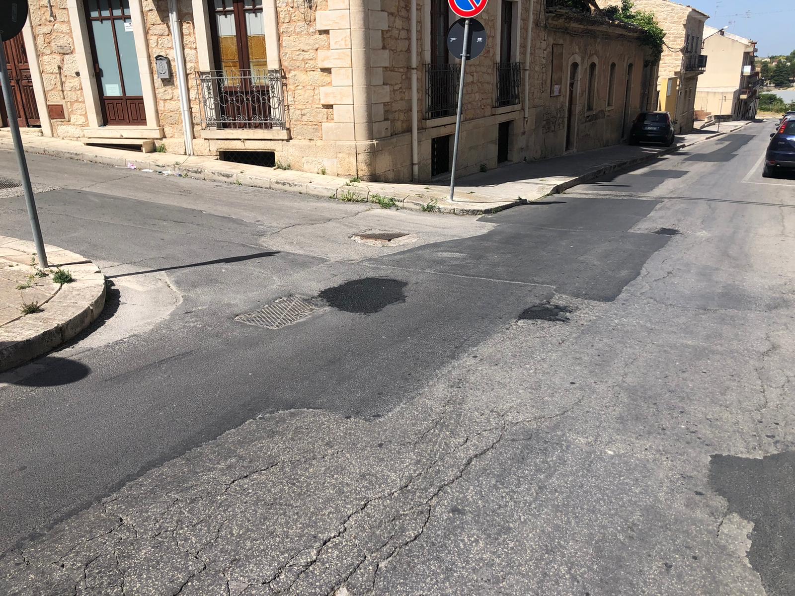 A Comiso arriva l’intervento tappabuchi. Per riqualificare le strade