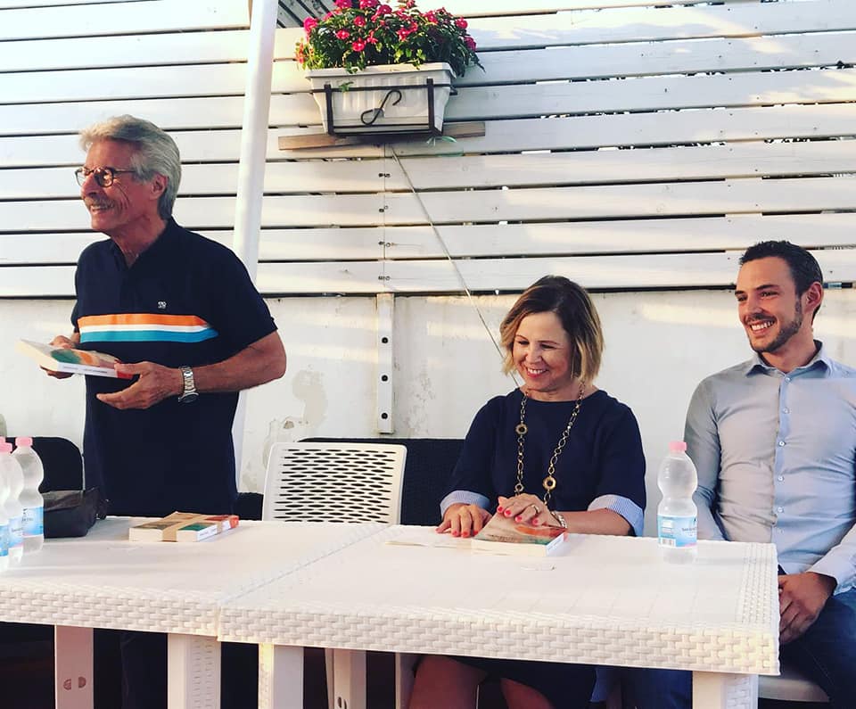 Lo scrittore emergente Emanuele Gulino di Vittoria ha presentato il suo libro