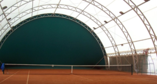 A Marina di Ragusa si inaugura la nuova tensostruttura che copre il campo da tennis del Villaggio Gesuiti
