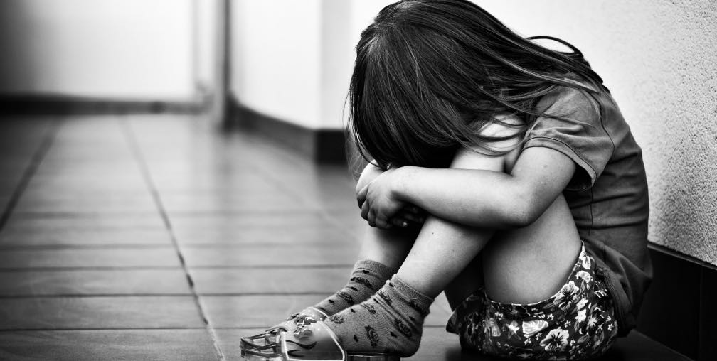 Bimba 13enne veniva venduta a uomini adulti nelle campagne di Acate, rito abbreviato per la madre