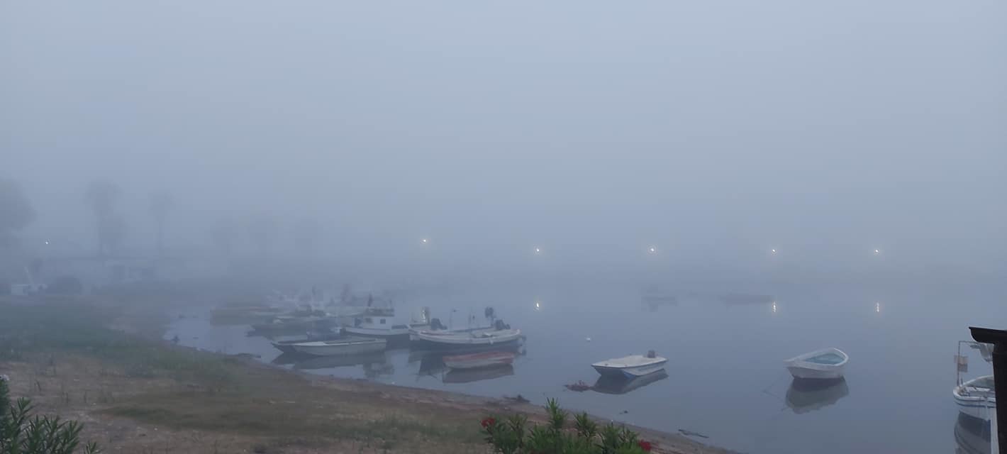 La nebbia di mare che ha avvolto Scoglitti