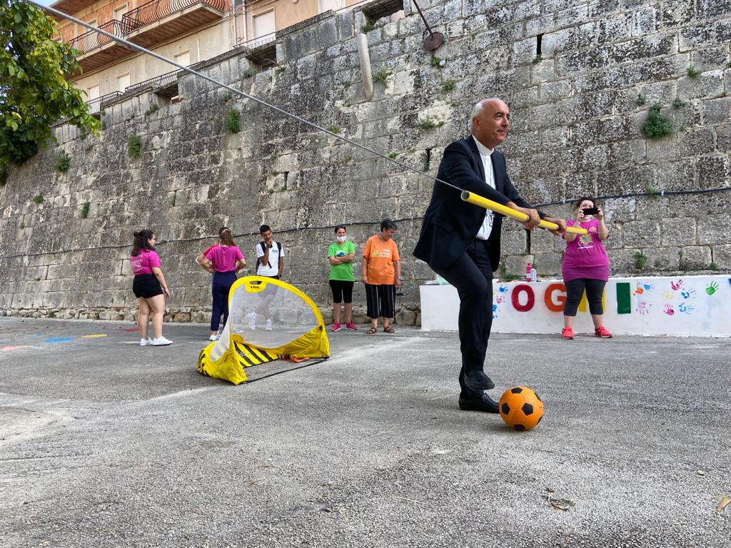 Crisci Ranni Modica, il vescovo Staglianò gioca in porta. Concluso percorso formativo