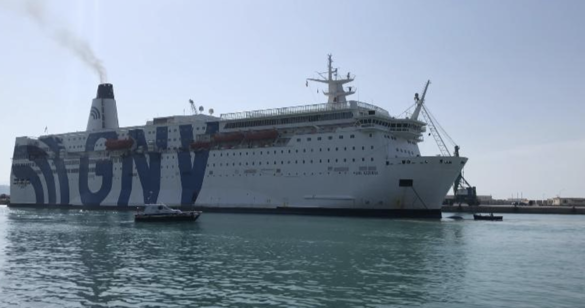 Tutti i migranti opistati negli Hotspot siciliani pronti per essere trasferiti sulla nave “Gnv azzurra”