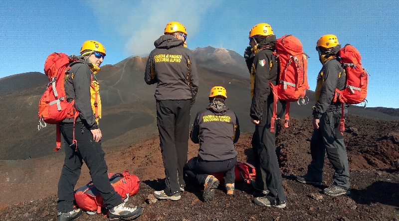 Due escursionisti stremati salvati sull’Etna