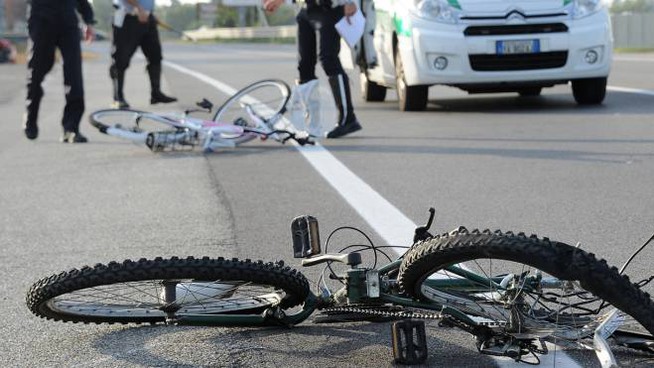 Incidente sulla strada per Marina di Ragusa, coinvolti ciclisti