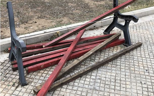 Comiso: vandalizzata e distrutta la panchina rossa antiviolenza