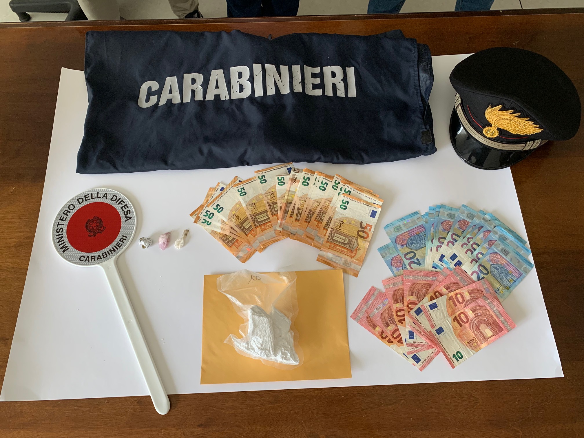 Modica: tre persone arrestate per spaccio di droga