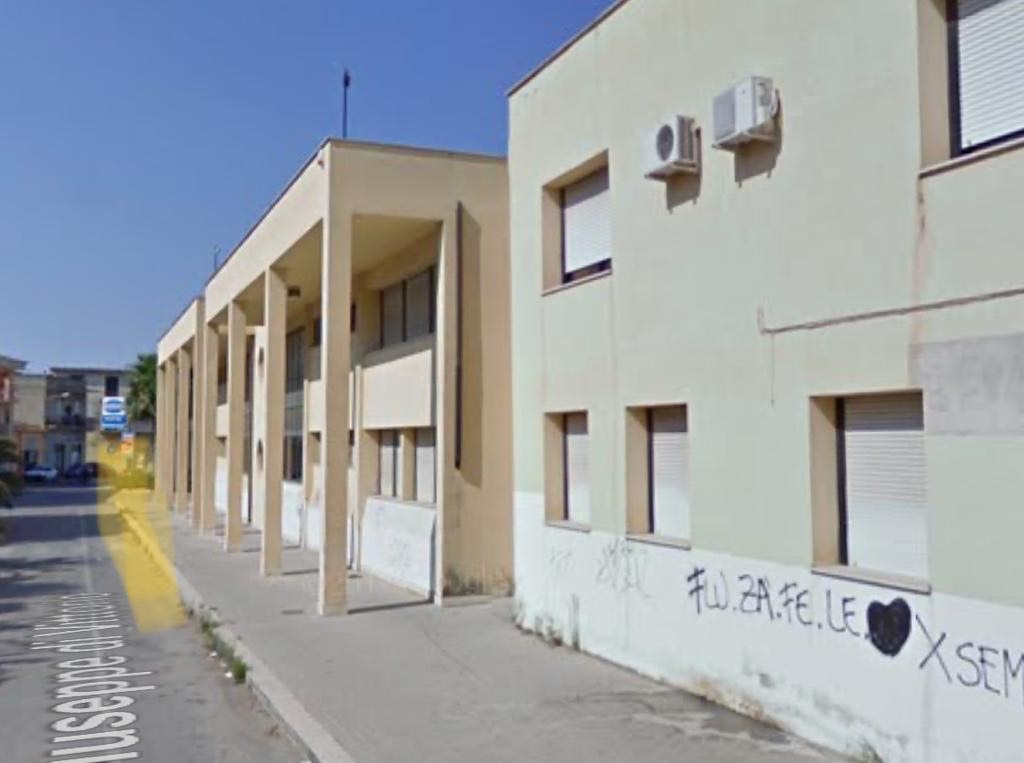 Covid: chiudono tre scuole a Vittoria