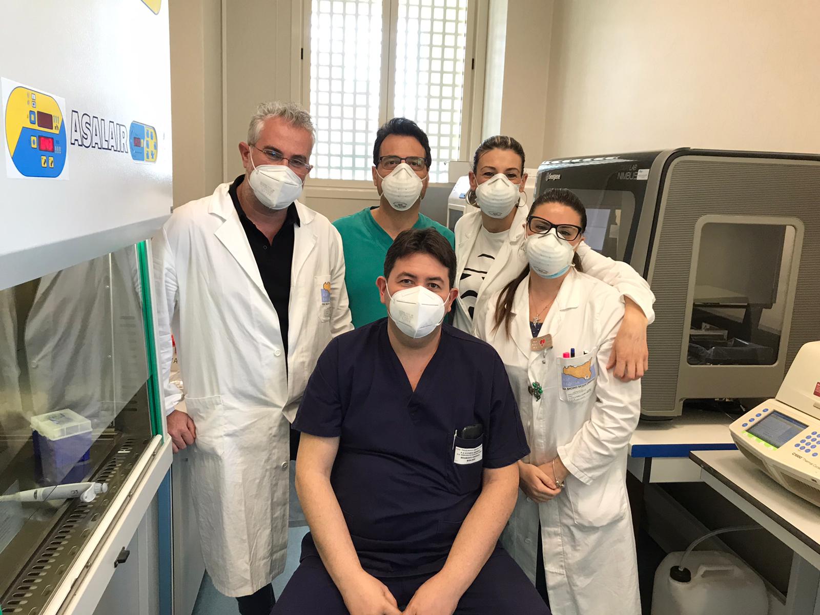 445 tamponi in 24 ore. Il laboratorio del Giovanni Paolo II sfonda il tetto dei 30 mila tamponi
