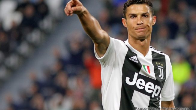 Furto a casa di Cristiano Ronaldo: il ladro ruba solo una maglietta autografata