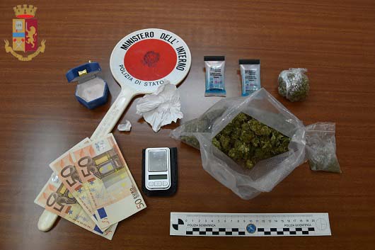Modica: commerciante arrestato per spaccio di droga