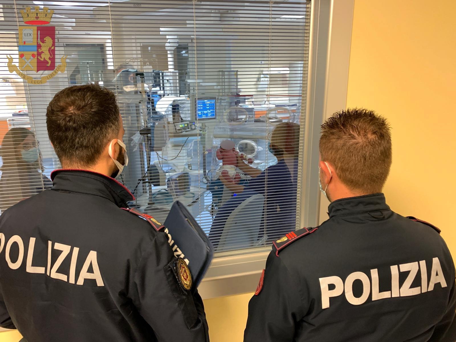 Vittorio Fortunato, il primario di Neonatologia di Ragusa: “E’ arrivato quasi in ipotermia, non aveva ricevuto il primo pasto. Ma ora sta bene”