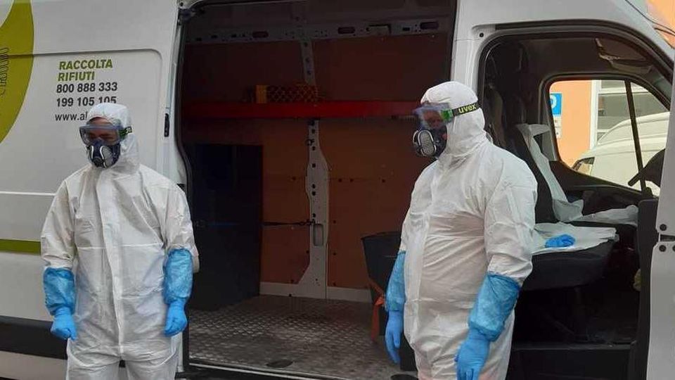 Ragusa: in isolamento e senza ritiro della spazzatura. Ma la situazione dovrebbe presto cambiare