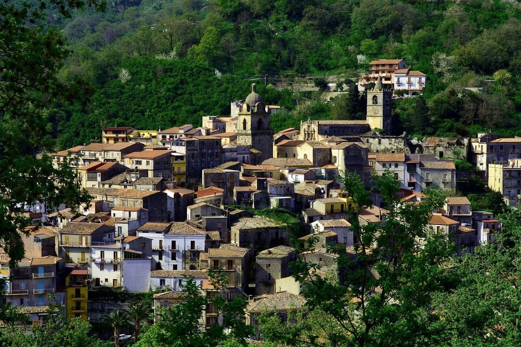 Sciolto per mafia il comune di Tortorici, provincia di Messina