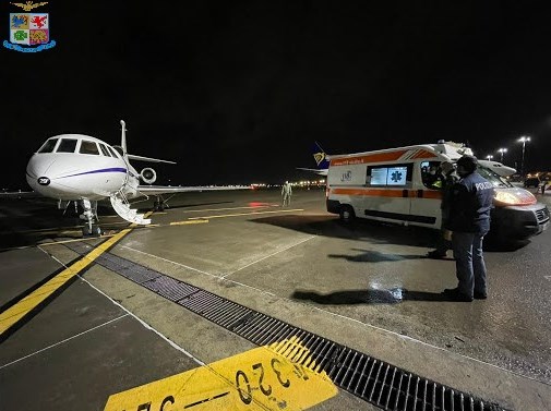 Bimba di 4 giorni in pericolo di vita, volo dell’aeronautica da Catania a Napoli