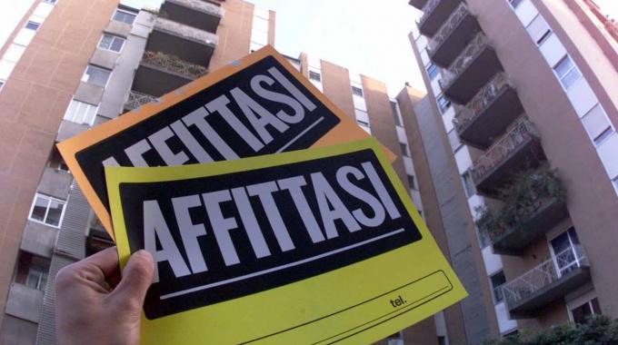 Vuol pagare l’affitto con bonifico e si vede puntare una pistola al petto. E’ successo a Cagliari