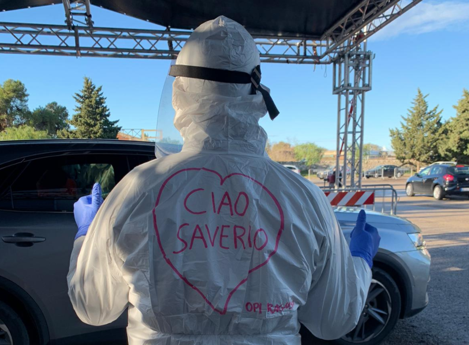 Covid: 32 nuovi positivi questa domenica ai controlli in provincia. Dedica a Saverio, infermiere morto per il virus