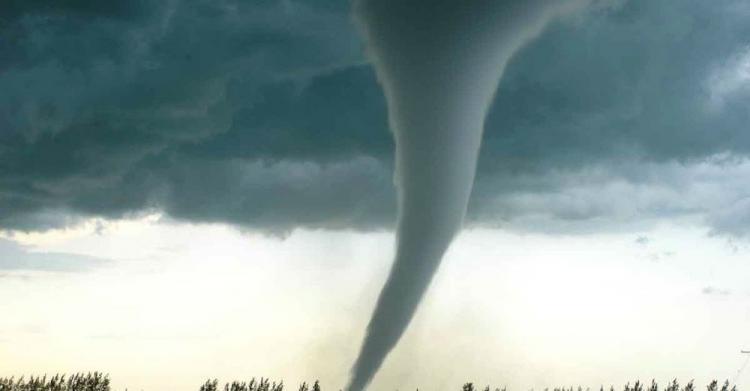 Tromba d’aria alla zona industriale di Ragusa e grandine in città. Ecco le prossime previsioni meteo