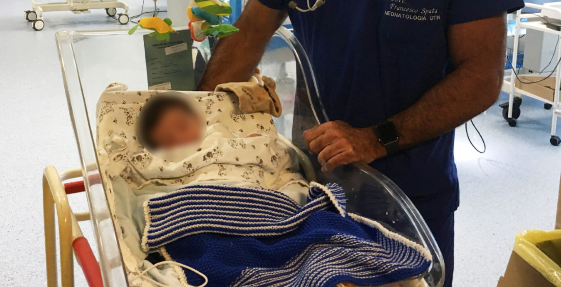 Bimbo abbandonato, macellaio risponde alle domande del Gip: “Con la madre di Vittorio ho già un’altra figlia”