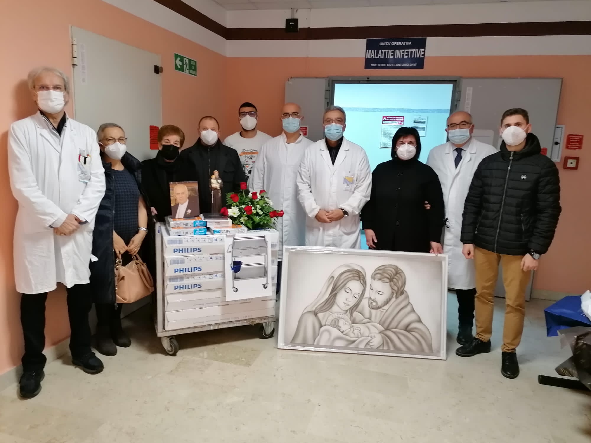Con i soldi raccolti al funerale di malato covid acquistati doni per l’ospedale di Modica. Tra questi anche un tablet per le videochiamate con le famiglie