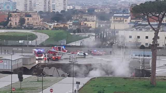 Si apre una voragine nel parcheggio del Covid Residence di Napoli