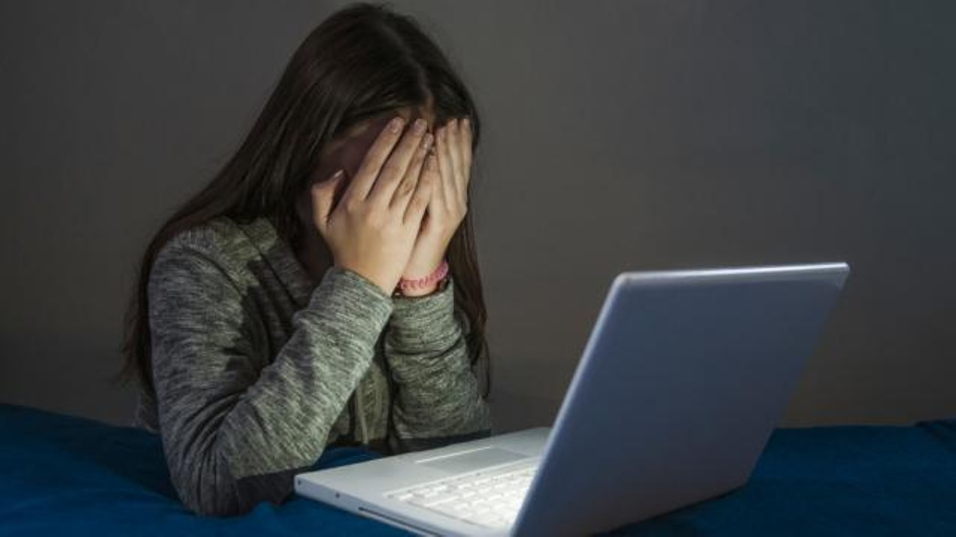 “Una vita da social”: campagna educativa della Polizia di Stato in 90 città. Anche a Ragusa