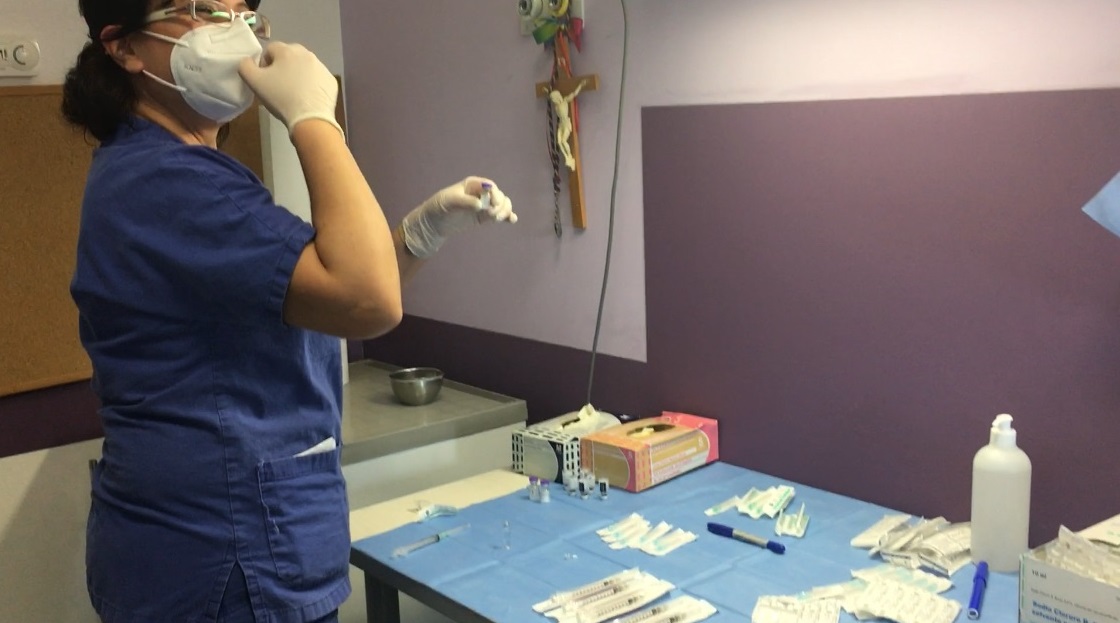 In provincia di Ragusa, 250 operatori sanitari vaccinati durante la prima giornata. Grande entusiasmo