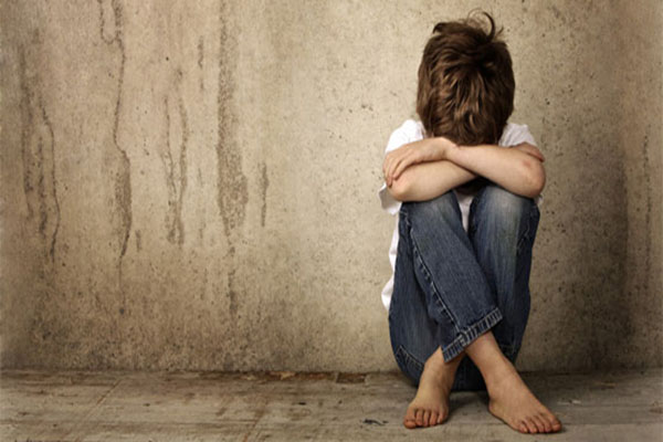 Bimbo di 9 anni trovato impiccato a Bari