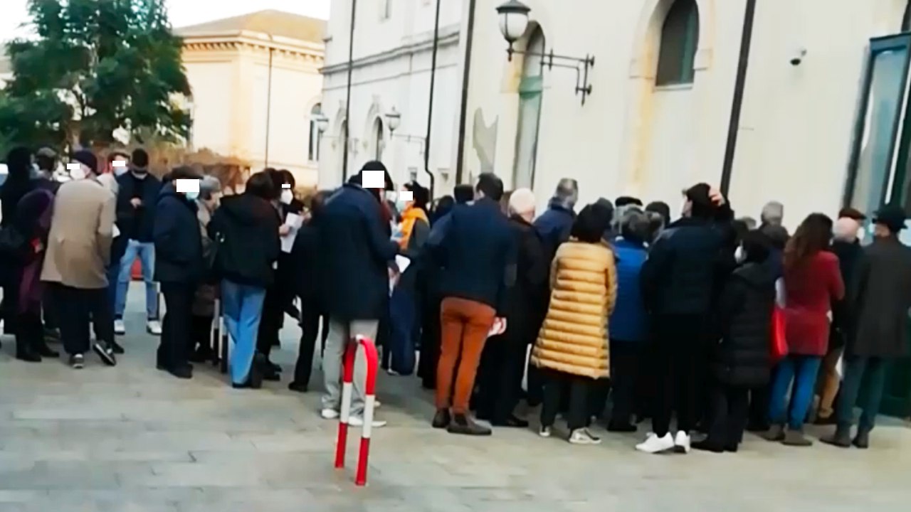 Niente seconda dose ai furbetti del vaccino. La comunicazione dell’Asp mentre Musumeci invoca l’intervento della magistratura