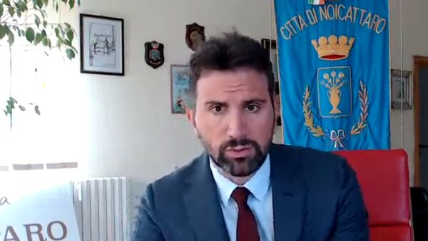 Vaccino, dose al sindaco del barese: “Altrimenti andava sprecata”
