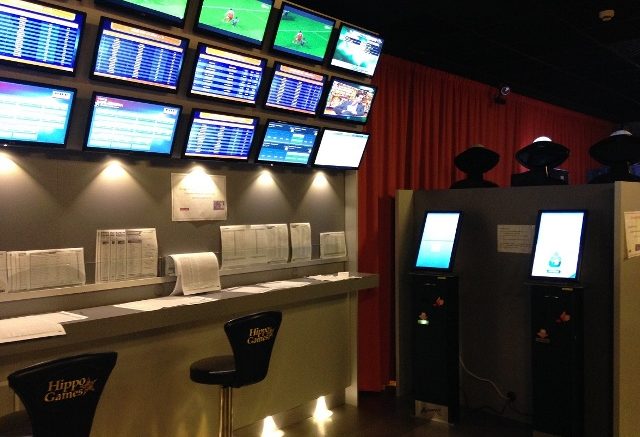 Agenzie di scommesse e sale giochi sospese o chiuse: violavano le normative
