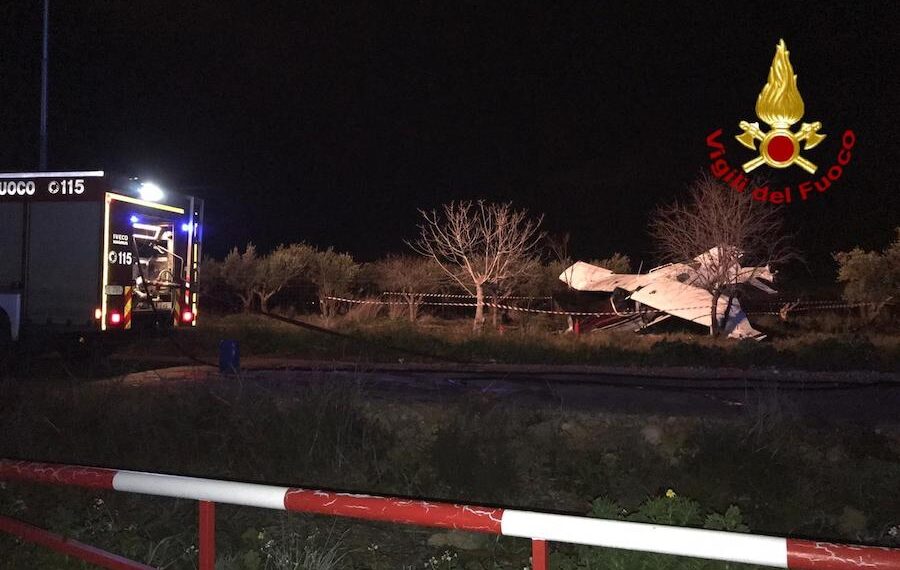 Precipita ultraleggero a Siracusa, due feriti