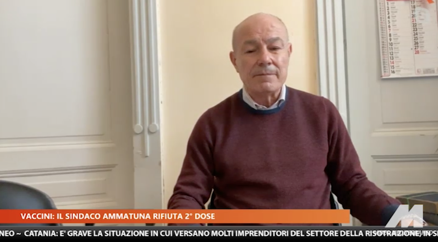 Vaccinopoli, sindaco Ammatuna si ritiene offeso e rifiuta la seconda dose. VIDEO