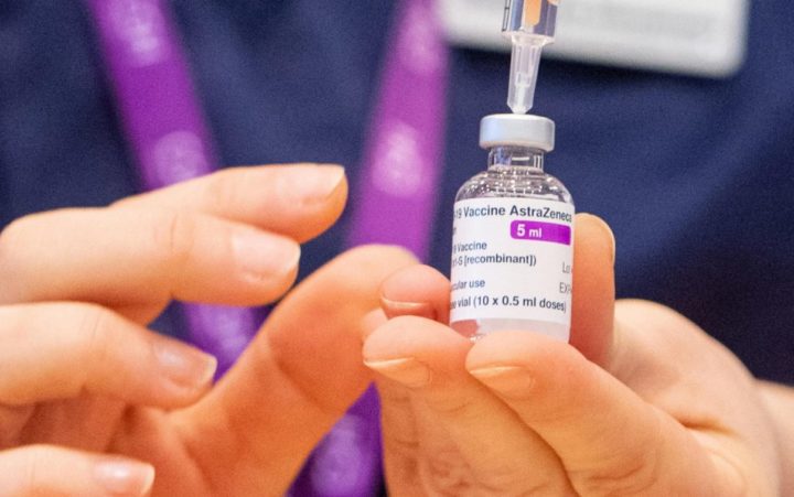 Vaccini: arrivate a Pratica di Mare 295.200 dosi AstraZeneca